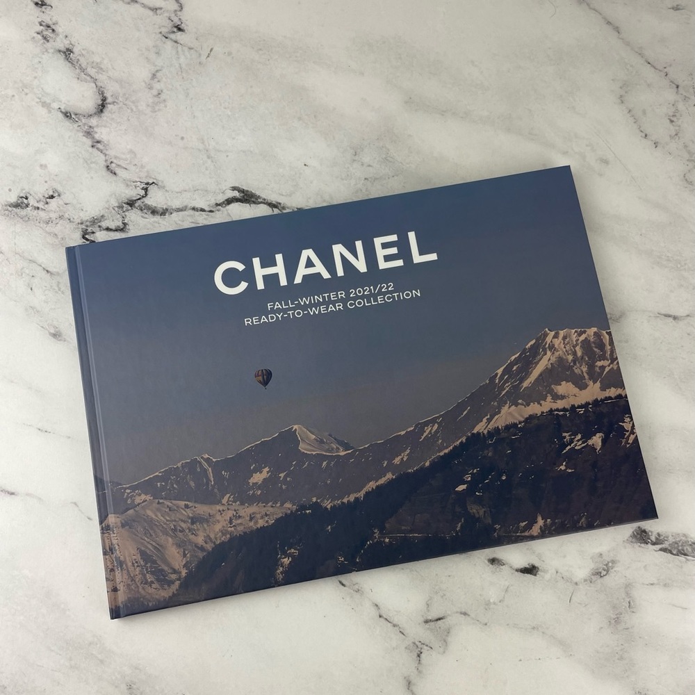 CHANEL Fall-Winter 2021/22 Ready to Wear Collection Magazine/Book